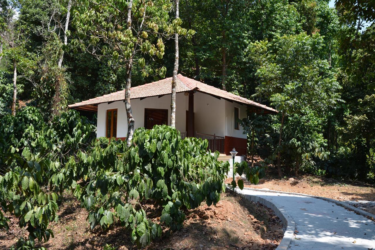 The Kaduhithlu Hotel Sakleshpur Exterior foto